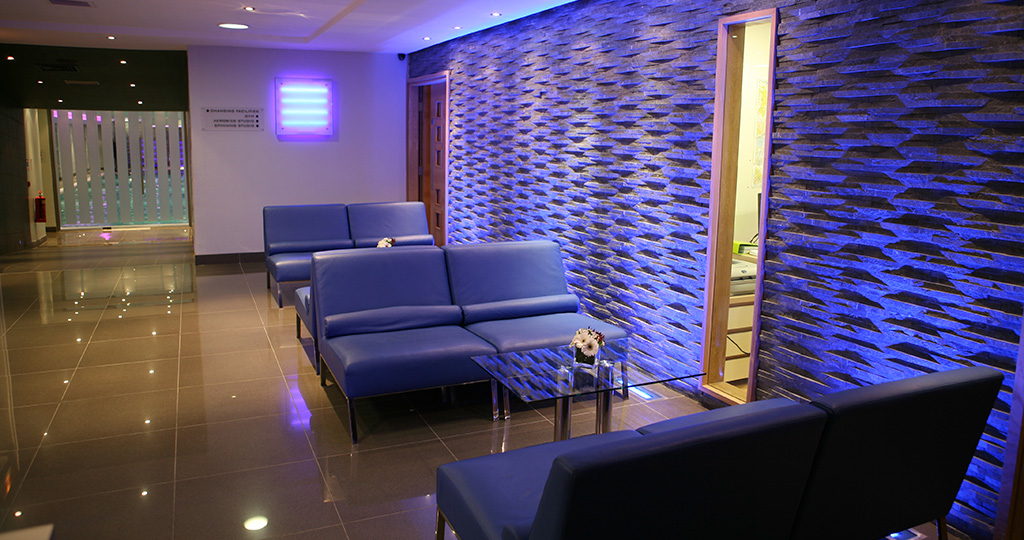 gym reception designer